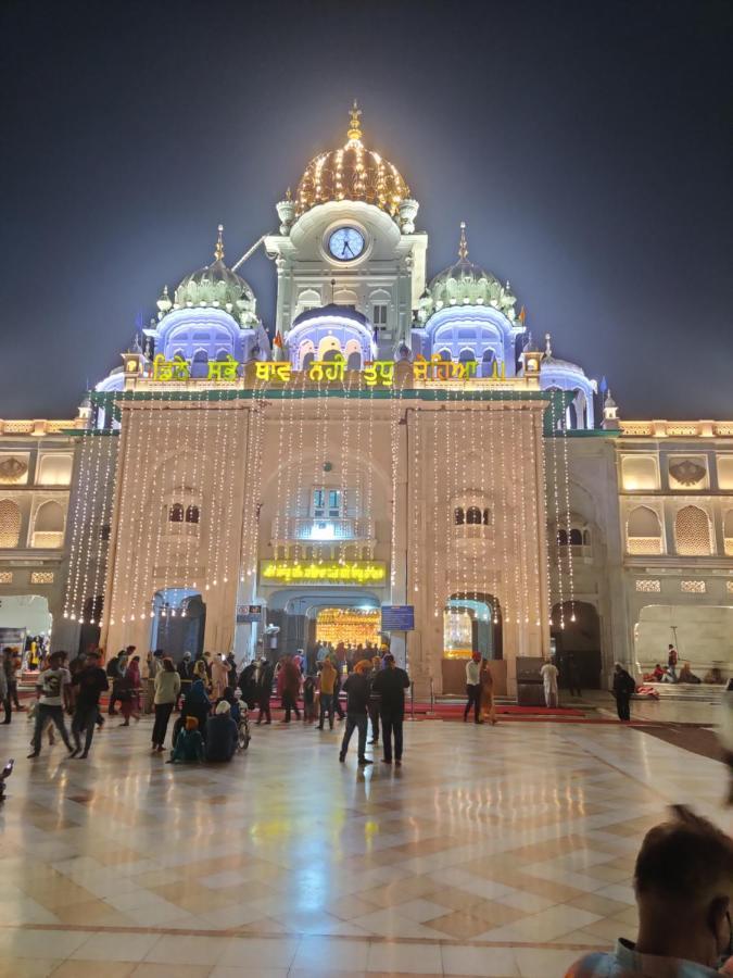 Hotel Fifty Six Amritsar Exterior foto