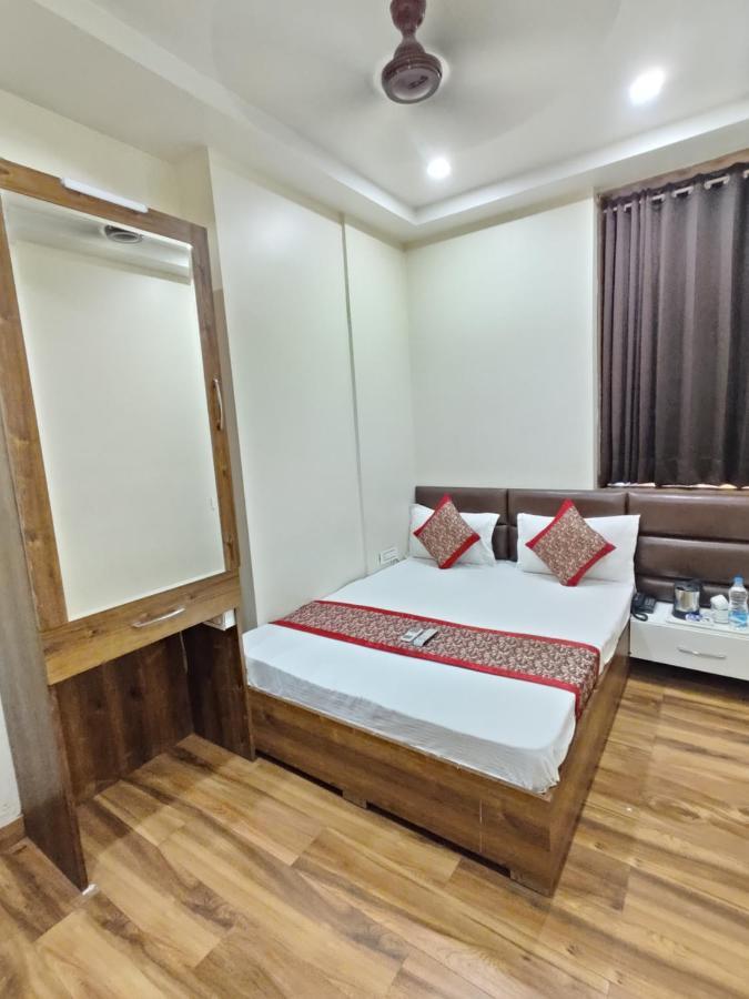 Hotel Fifty Six Amritsar Exterior foto