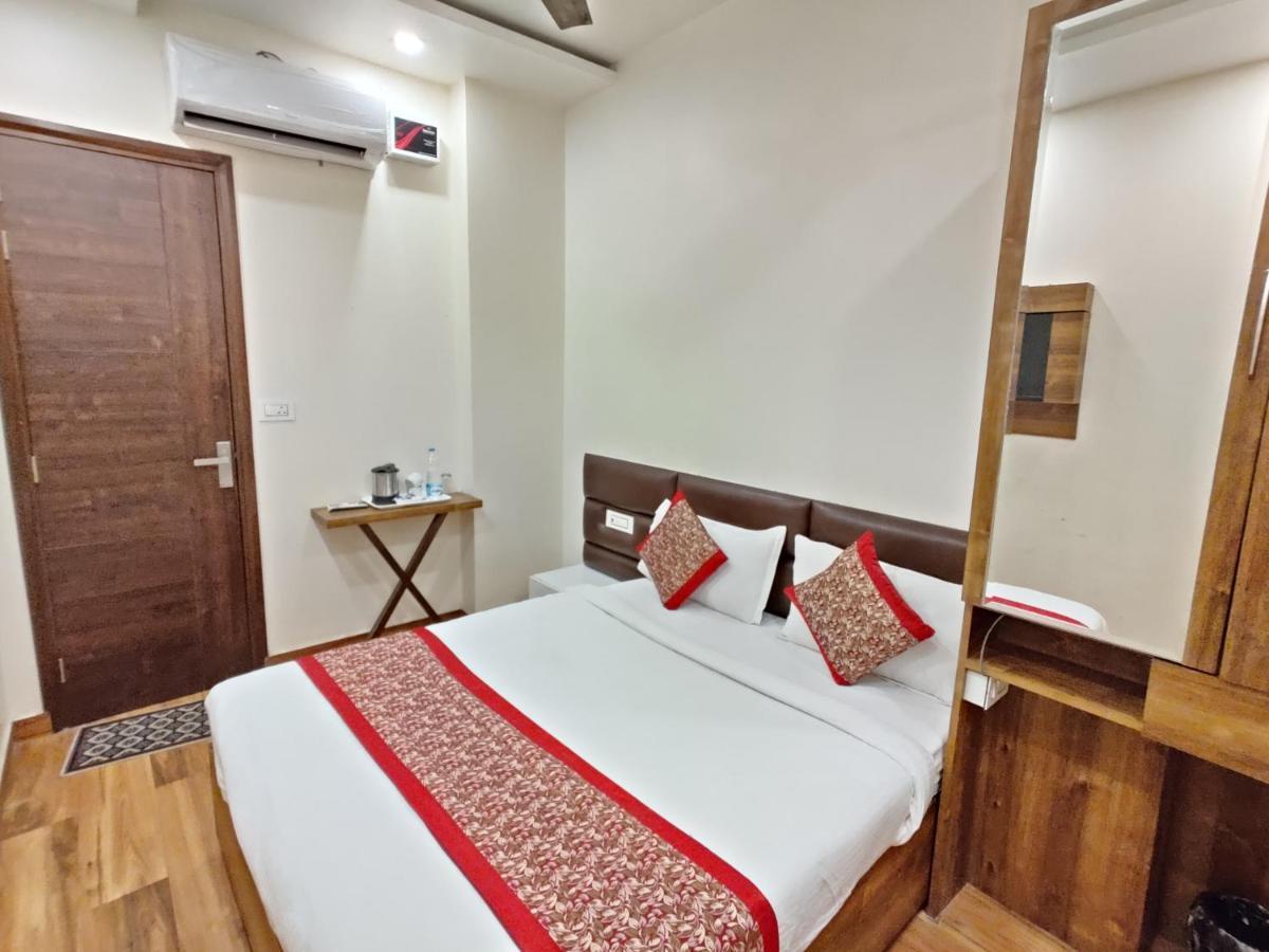Hotel Fifty Six Amritsar Exterior foto