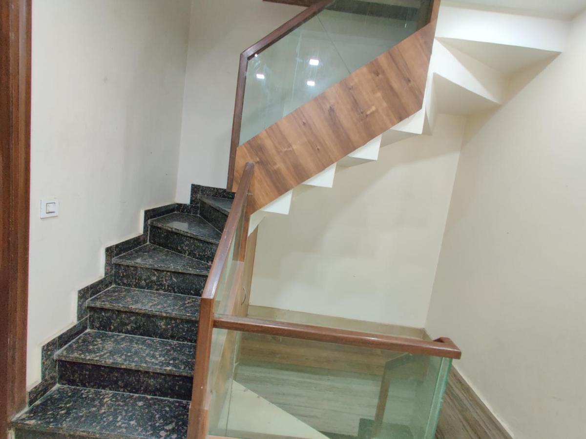 Hotel Fifty Six Amritsar Exterior foto