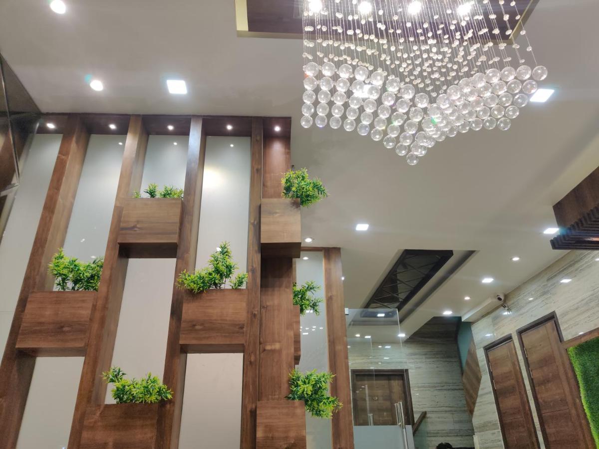 Hotel Fifty Six Amritsar Exterior foto