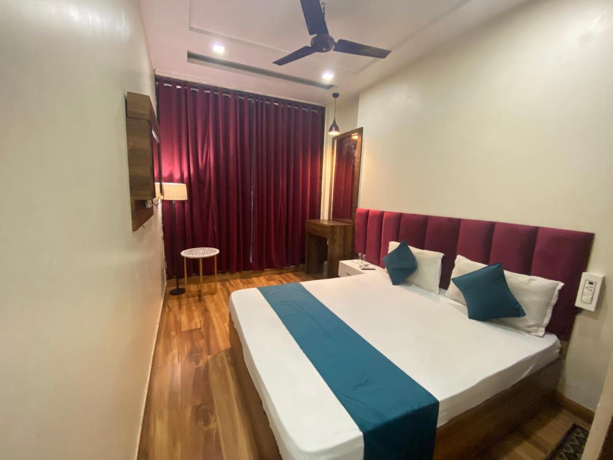 Hotel Fifty Six Amritsar Exterior foto