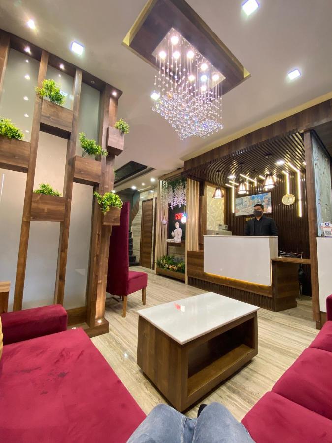 Hotel Fifty Six Amritsar Exterior foto