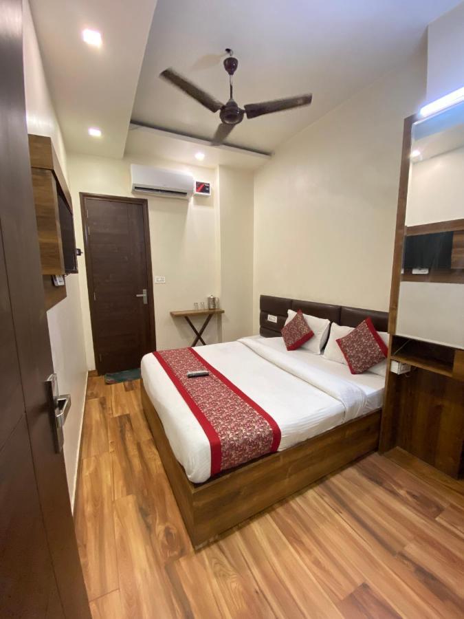 Hotel Fifty Six Amritsar Exterior foto