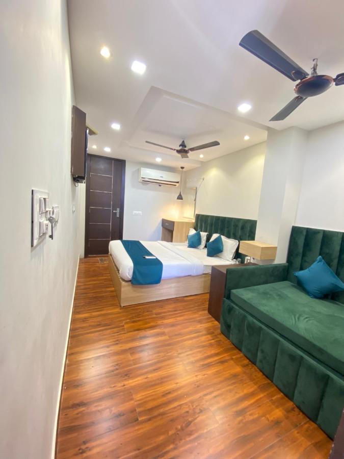 Hotel Fifty Six Amritsar Exterior foto