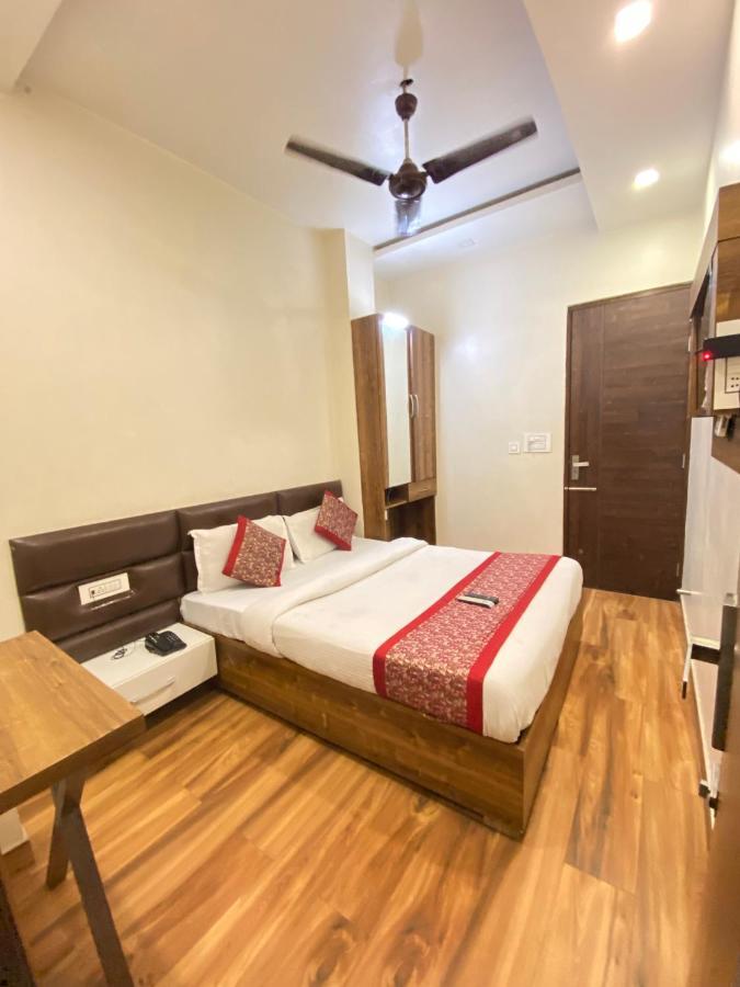 Hotel Fifty Six Amritsar Exterior foto
